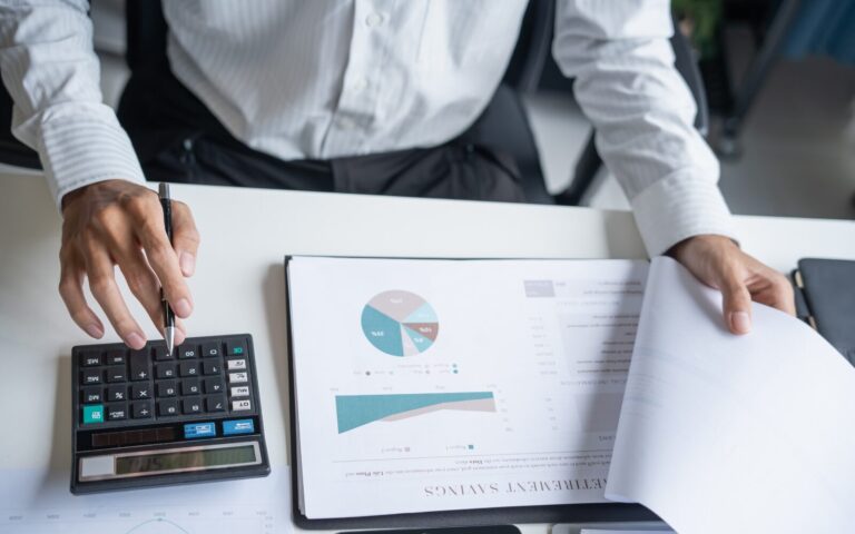 人件費高騰による経営への影響とは？BPOが根本的な経営改善対策となる理由