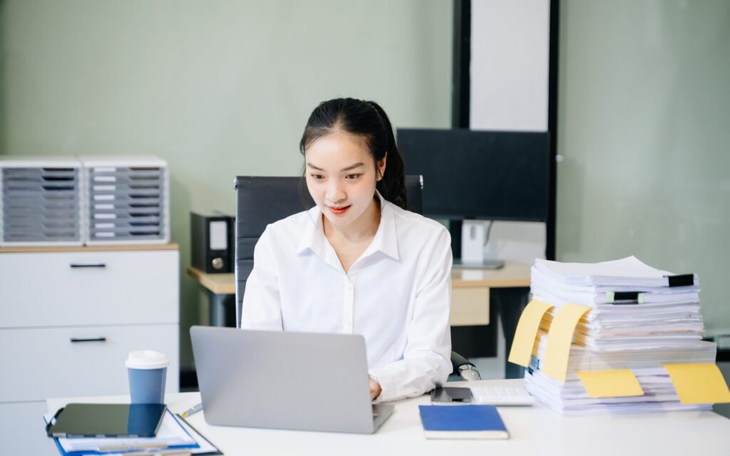 BPOと人材派遣、どちらが自社に適している？特徴や市場トレンド情報からわかる最適解